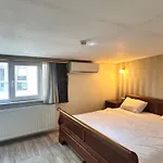 Taksim White Family Suites